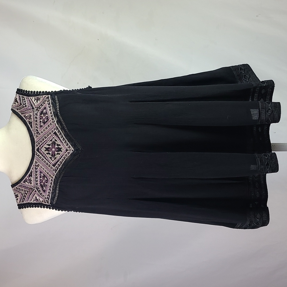 Knox Rose Embroidered and Pleated Tank Top